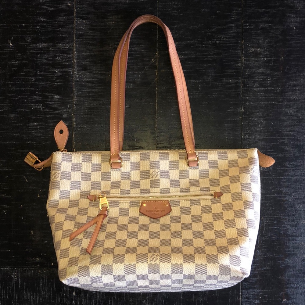 Louis Vuitton White Tote Bag with Iconic Design